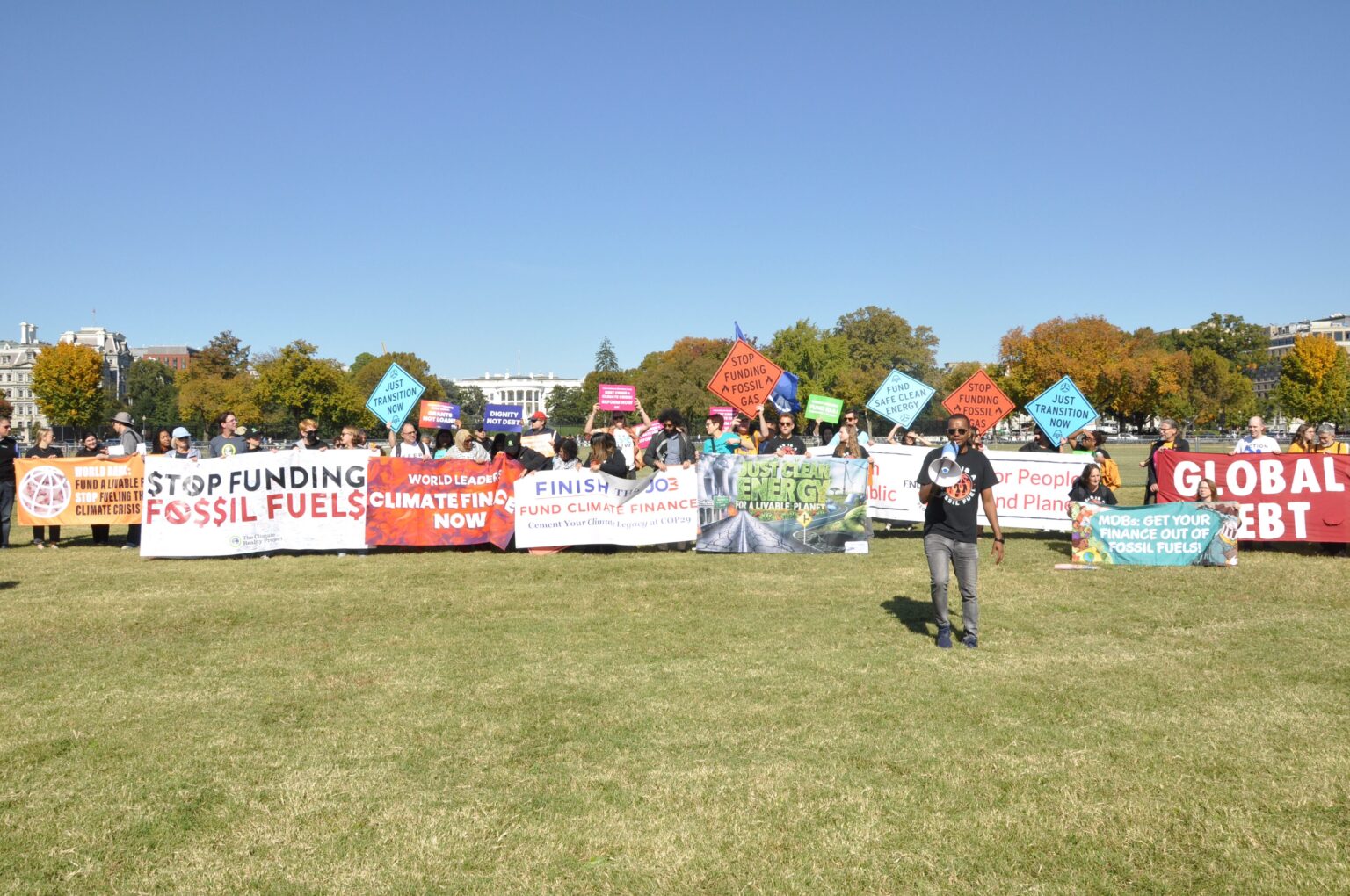 25 October, 2024: International CSO Groups in front of the White House. Speeches about the use of world bank money to support gas activities and fuel the climate crisis. For more visit our Impressions section.